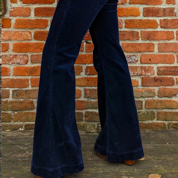 ๐ Rollaโs Eastcoast Corduroy Flares in Midnight Navy - Picture 13 of 15
